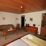 Garni Sebastian Hotel Kirrweiler (Sudliche Weinstrasse)