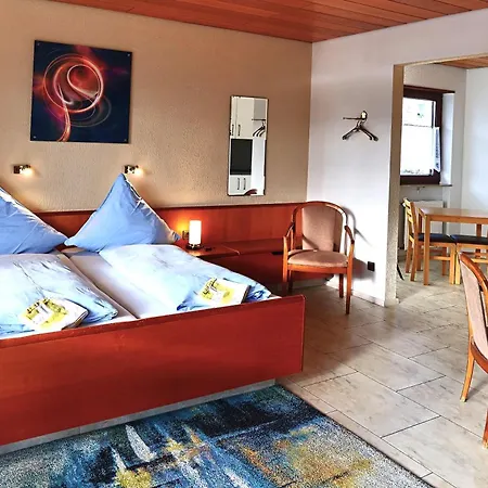 Garni Sebastian Hotel Kirrweiler (Sudliche Weinstrasse)