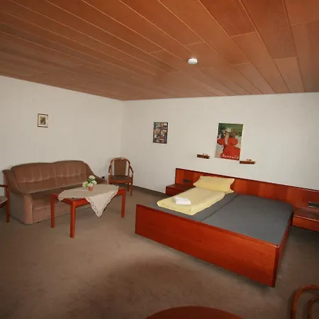 Hotel Garni Sebastian 3*