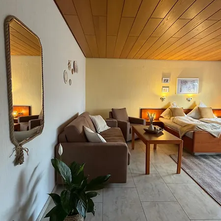 Garni Sebastian Hotel Kirrweiler (Sudliche Weinstrasse)