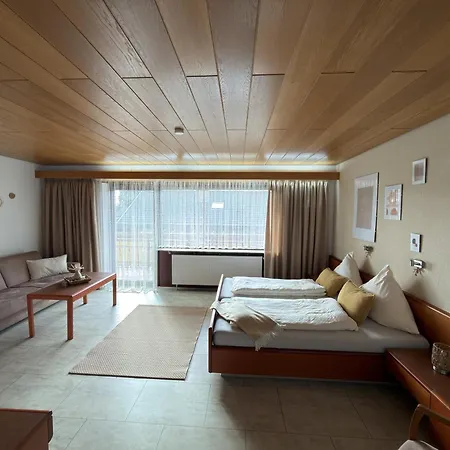 מלון Garni Sebastian 3*