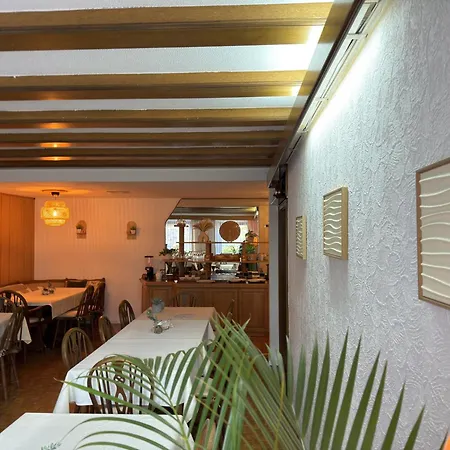 Garni Sebastian מלון Kirrweiler (Sudliche Weinstrasse)