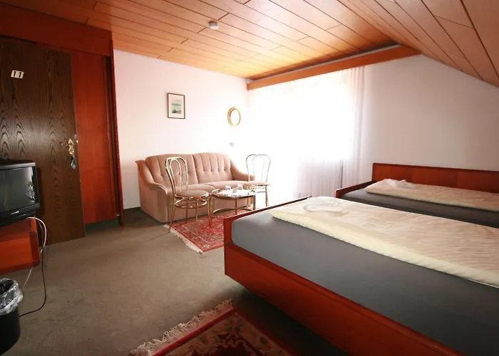 מלון Garni Sebastian 3*