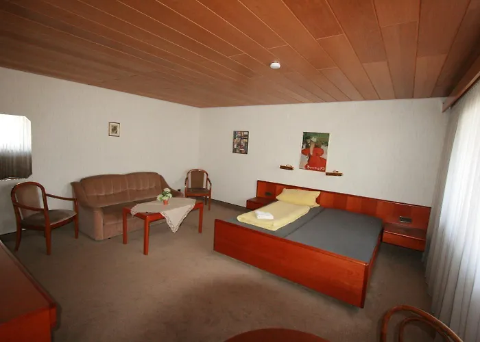 מלון Garni Sebastian 3*